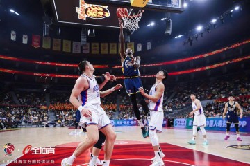 KAIYUN SPORTS-末节打破僵局，华南虎主场98-89战胜天津