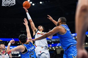 开云体育中国官网-鏖战五棵松，华南虎拼至最后憾负北京